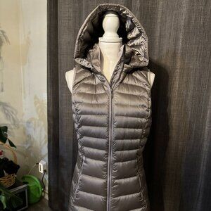 Lululemon down vest, size 8, gray zip-up with removable hood
